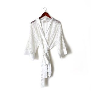 Victoria Secret Gold Label Vintage White Satin Lace Robe